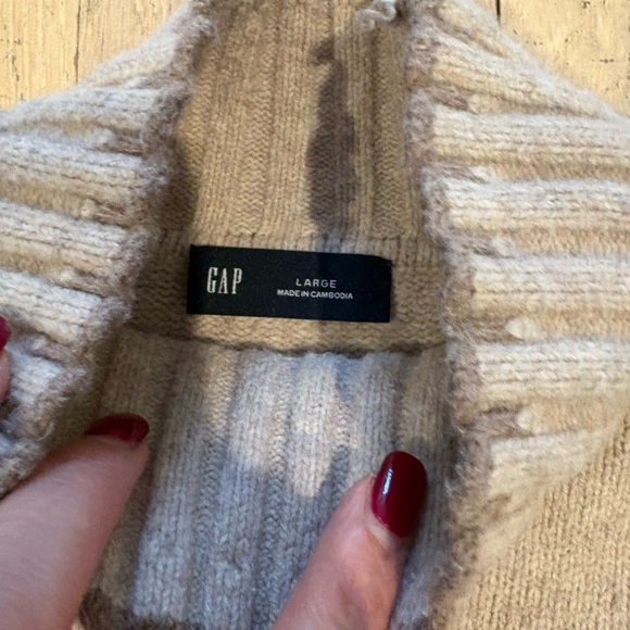 GAP Beige Ribbed Turtleneck Sweater - Picture 2 of 3